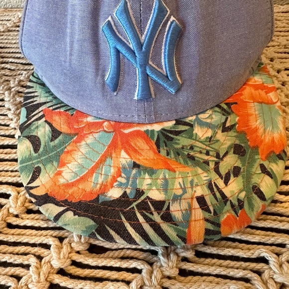 9fifty Tropical Blue Chambray New York Yankees Baseball Cap - Picture 3 of 12